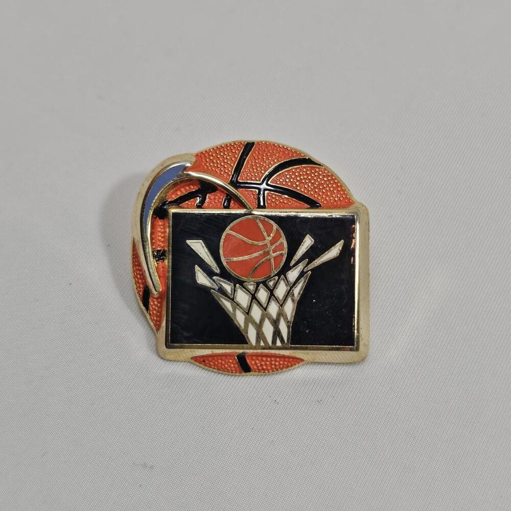 Vintage NBA Cleveland Cavaliers Logo Basketball Souvenir Pin